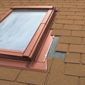 Оклад для мансардных окон Velux Eds 0100 C04 550x980 мм